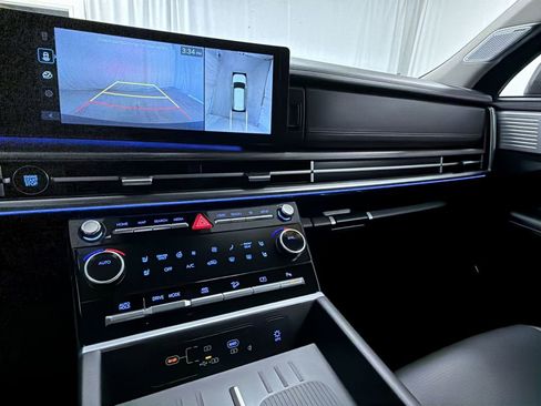 Used 2025 Hyundai Santa Fe Limited image 21