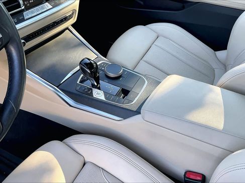 Used 2022 BMW 430i Coupe w/ Convenience Package image 18