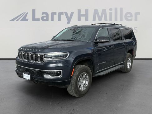 Used 2023 Jeep Wagoneer L 4WD image 1
