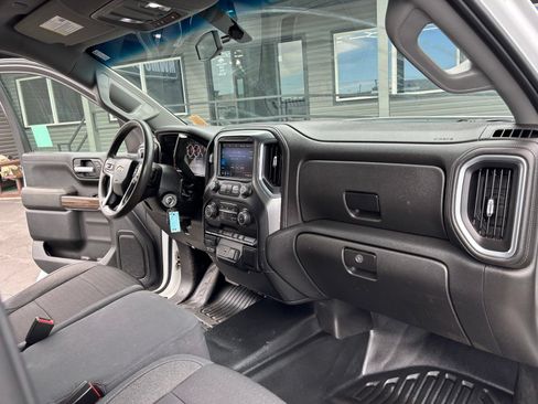 Used 2019 Chevrolet Silverado 1500 LT w/ Z71 Off-Road Package AWD/4WD image 26
