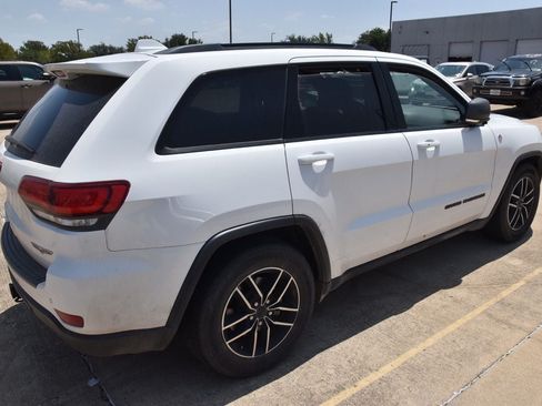 Used 2021 Jeep Grand Cherokee Trailhawk AWD/4WD image 5