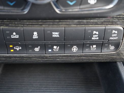 Used 2014 RAM 1500 Limited image 14