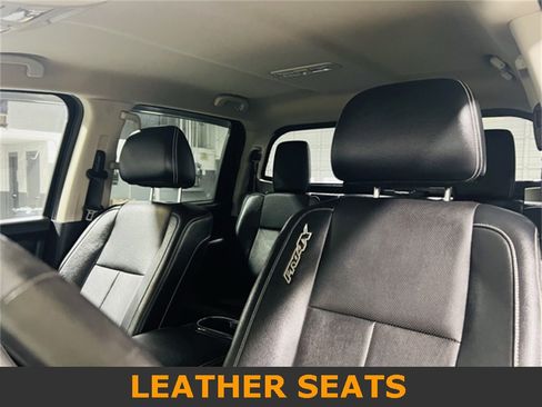 Used 2018 Nissan Titan PRO-4X w/ Pro-4x Convenience Package image 2