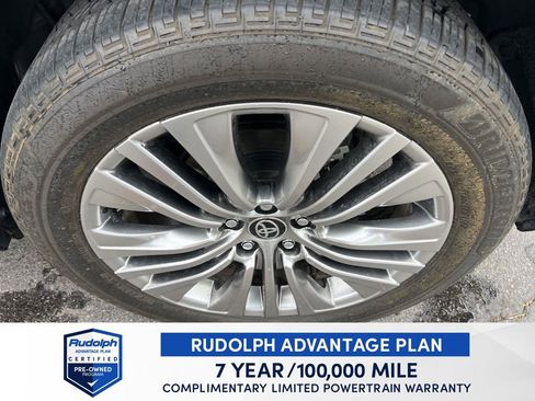Used 2024 Toyota Venza Limited AWD/4WD image 27