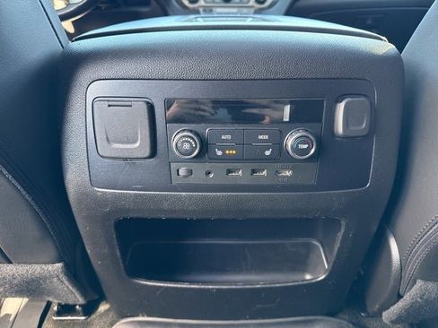 Used 2018 GMC Yukon XL Denali w/ Denali Ultimate Package image 19