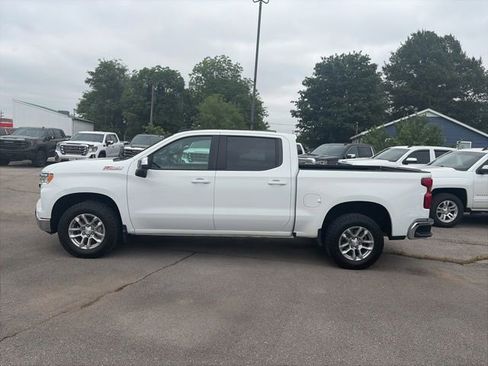 Used 2024 Chevrolet Silverado 1500 LT AWD/4WD image 3