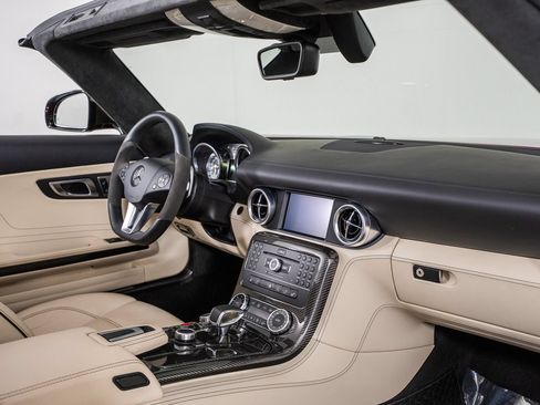 Used 2012 Mercedes-Benz SLS AMG Roadster image 26