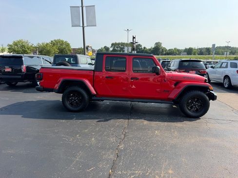 Used 2021 Jeep Gladiator Sport AWD/4WD image 2