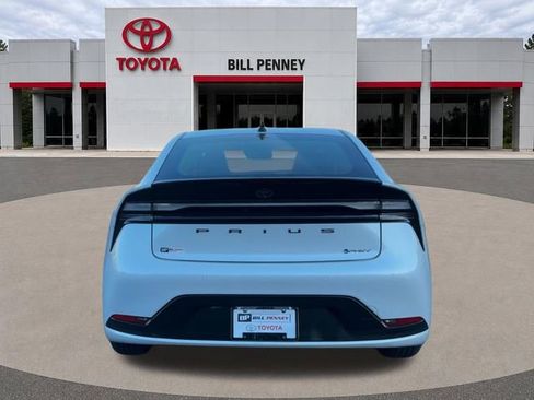 New 2026 Toyota Prius Plug-In Hybrid FWD image 4