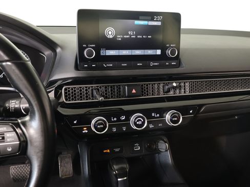 Used 2022 Honda Civic EX image 5
