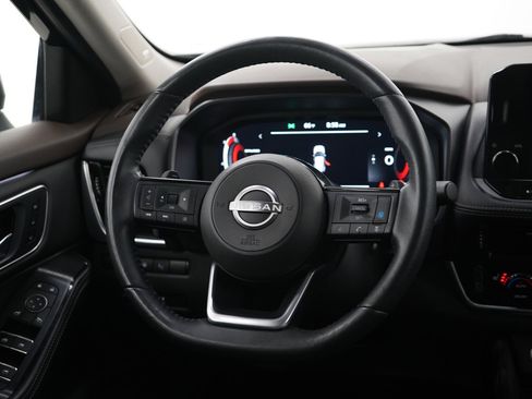 Used 2022 Nissan Rogue Platinum image 14