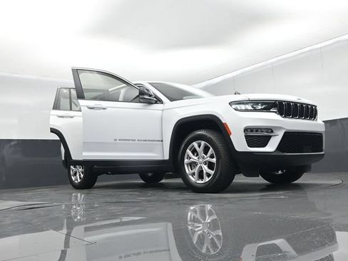 Used 2022 Jeep Grand Cherokee Limited AWD/4WD image 69