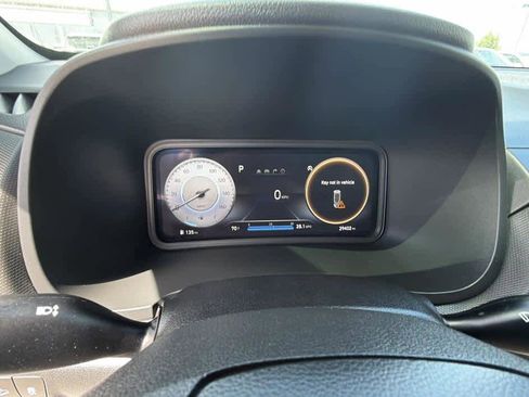 Used 2023 Hyundai Kona Limited AWD/4WD image 15