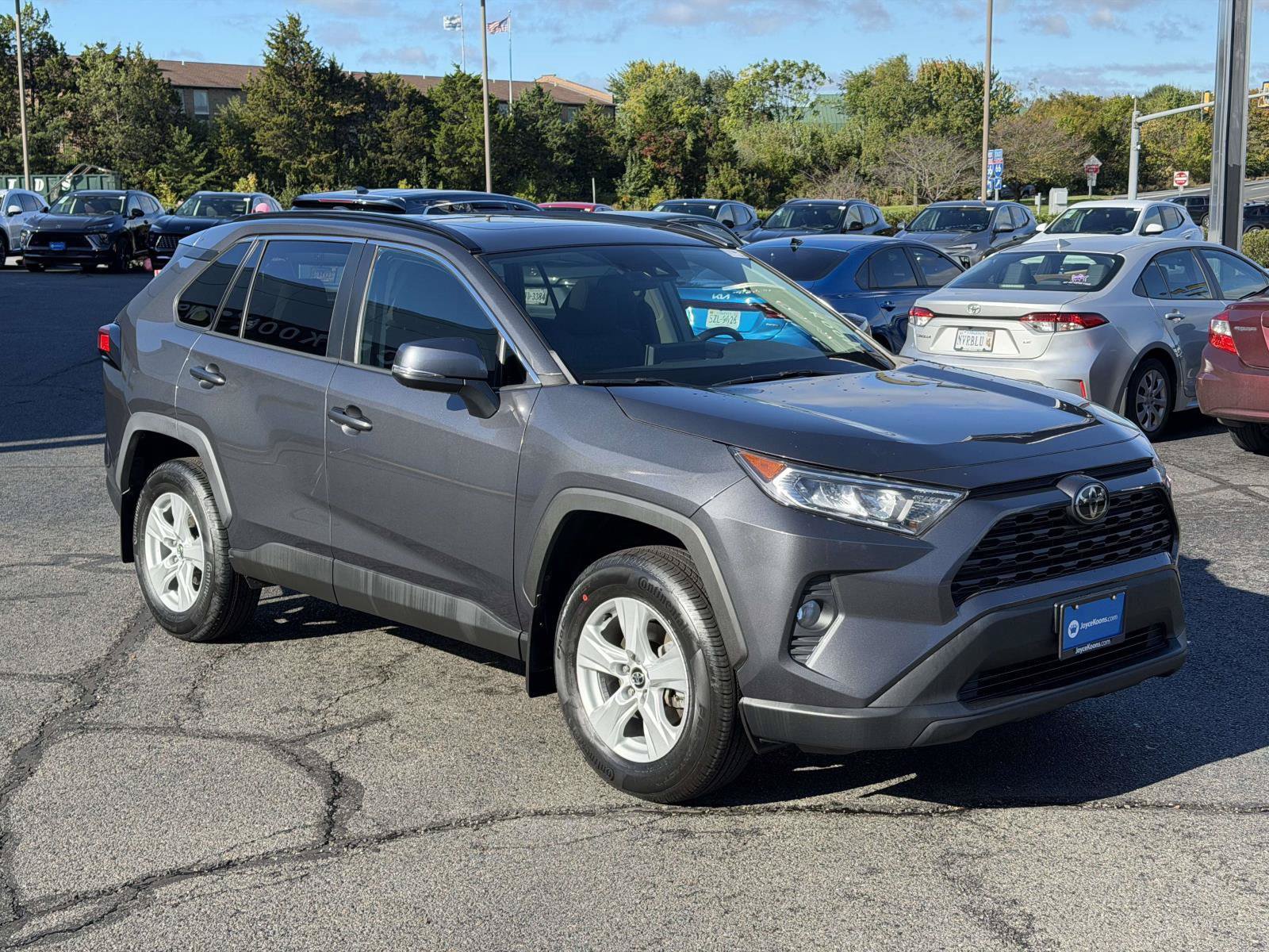 Used 2020 Toyota RAV4 XLE w/ Convenience Package AWD/4WD image 1