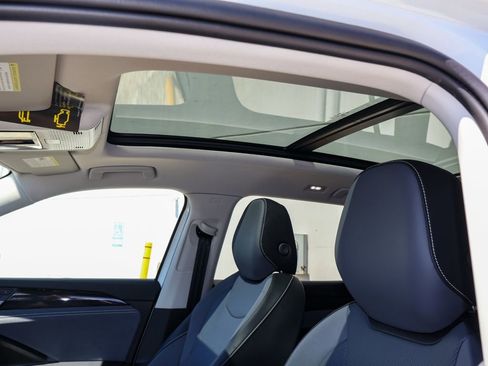 New 2026 Volkswagen Tiguan SE AWD/4WD image 13