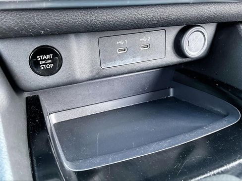 Used 2024 Nissan Rogue SV image 35