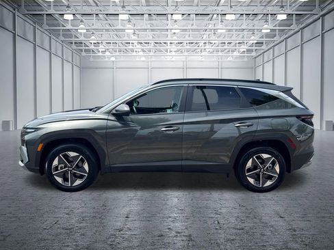 Certified 2025 Hyundai Tucson SEL AWD/4WD image 4