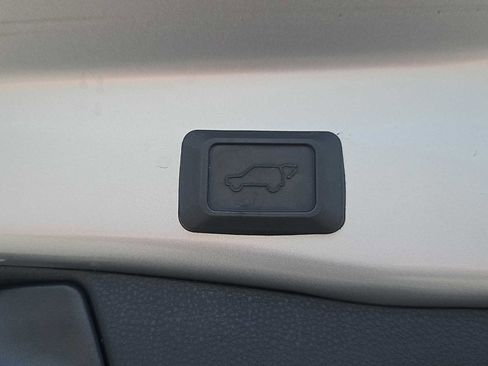 Used 2021 Toyota RAV4 XLE w/ Convenience Package AWD/4WD image 20