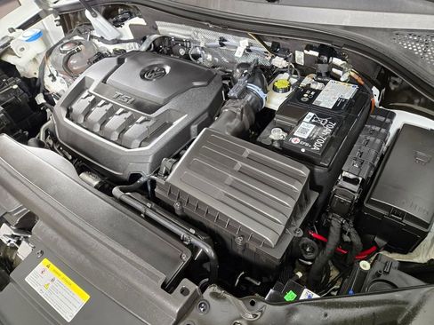 Used 2024 Volkswagen Tiguan SE R-Line FWD image 25