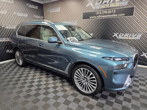 Used 2024 BMW X7 xDrive40i w/ Executive Package AWD/4WD image 11