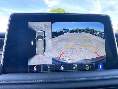 Used 2024 Chevrolet Tahoe Z71 w/ Luxury Package image 14