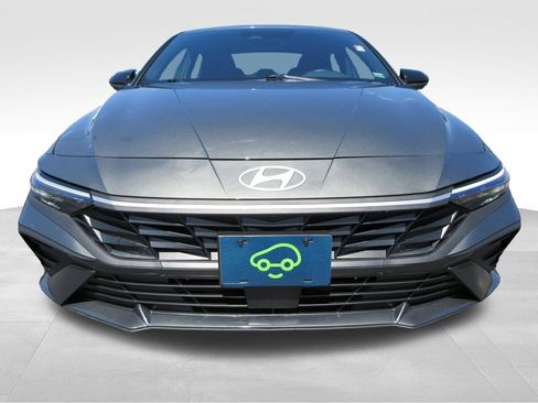 Used 2026 Hyundai Elantra Sport FWD image 8
