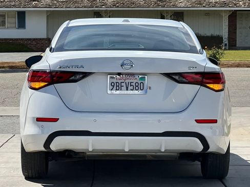 Used 2022 Nissan Sentra SV image 8