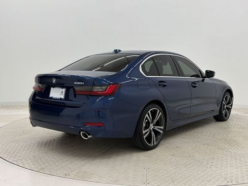 Used 2024 BMW 330i Sedan w/ Premium Package RWD image 9