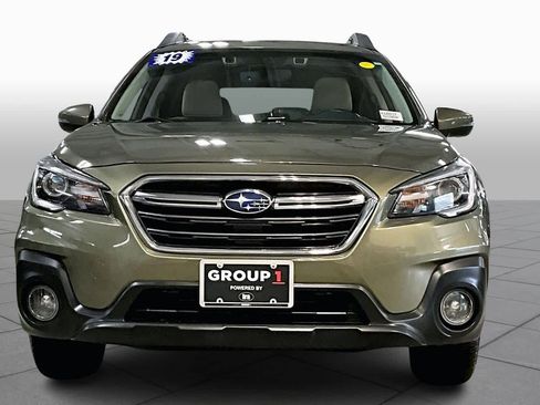 Used 2019 Subaru Outback 2.5i Limited image 3