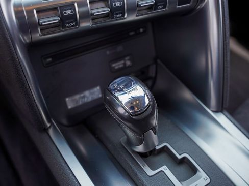 Used 2010 Nissan GT-R Premium image 28