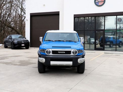 Used 2007 Toyota FJ Cruiser 4WD image 2