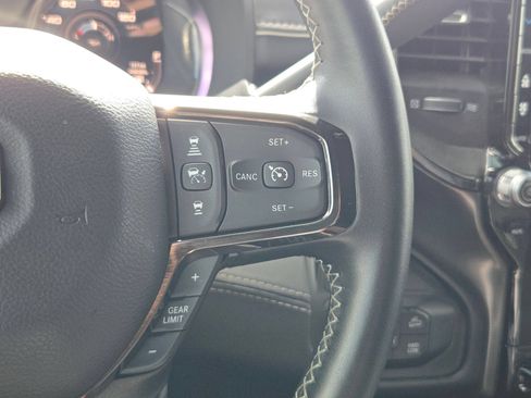 Used 2026 RAM 2500 Limited AWD/4WD image 20