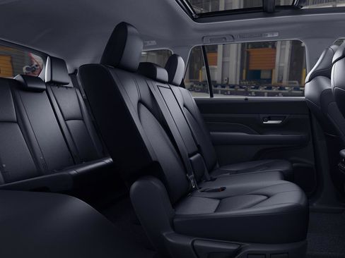 New 2026 Toyota Grand Highlander XLE AWD/4WD image 2