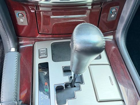 Used 2015 Lexus LX 570 4WD image 29