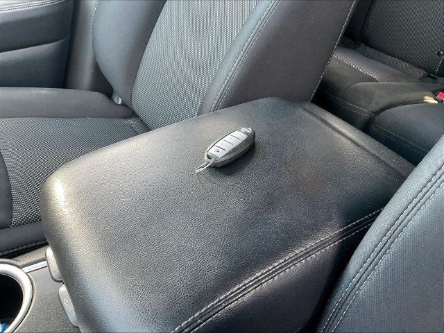 Used 2020 Nissan Pathfinder SV FWD image 34