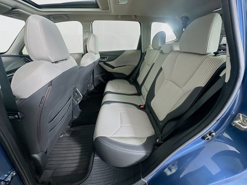 Used 2019 Subaru Forester Premium AWD/4WD image 27