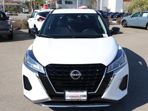 New 2025 Nissan Kicks Play S image 9