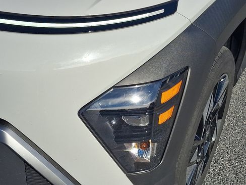 Used 2024 Hyundai Kona SEL image 9