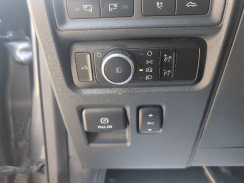 Certified 2023 Ford F150 Platinum w/ Equipment Group 701A High image 9