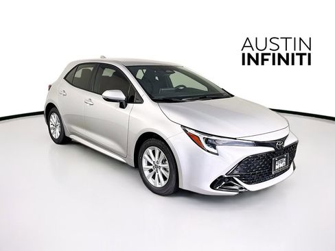 Used 2025 Toyota Corolla SE image 1