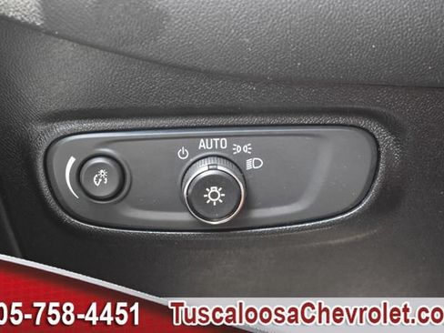 Certified 2019 Chevrolet Equinox LT w/ Sun & Navigation Package FWD image 37