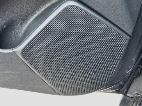 Used 2023 Kia Soul LX w/ LX Technology Package FWD image 22