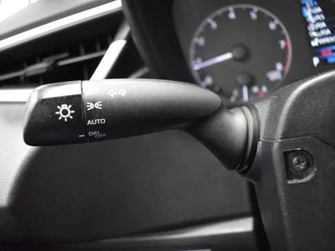 Used 2023 Toyota Corolla LE FWD image 24