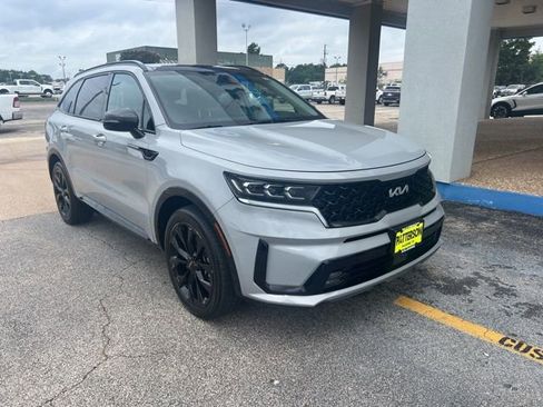 Used 2022 Kia Sorento SX FWD image 2
