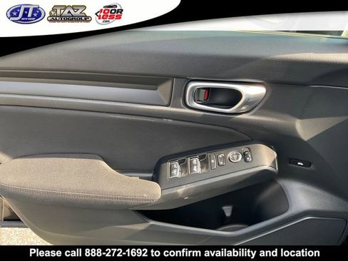 Used 2023 Honda Civic Sport image 11