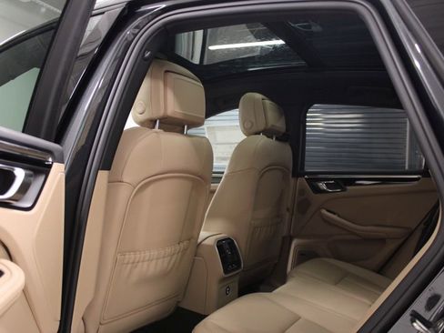 New 2026 Porsche Macan image 27