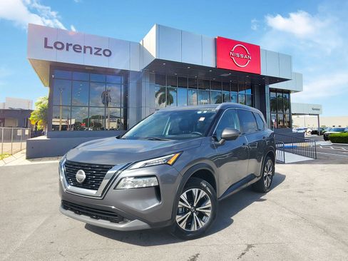 Used 2021 Nissan Rogue SV w/ Premium Package image 1