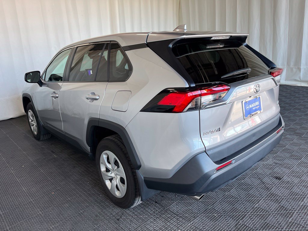 Used 2024 Toyota RAV4 LE AWD/4WD image 29