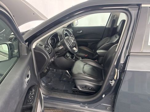 Used 2018 Jeep Compass Limited image 21