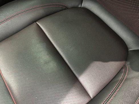 Used 2021 Chevrolet Blazer RS w/ Enhanced Convenience Package image 8